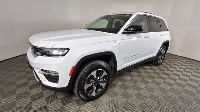 2022 Bright White Clearcoat Jeep Grand Cherokee 4xe 4X4 SUV