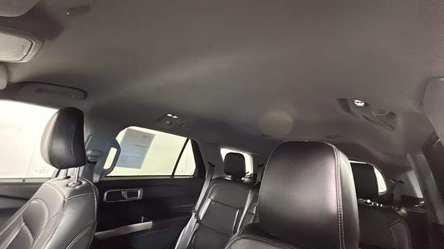 2023 Silver Ford Explorer XLT 4X4 SUV