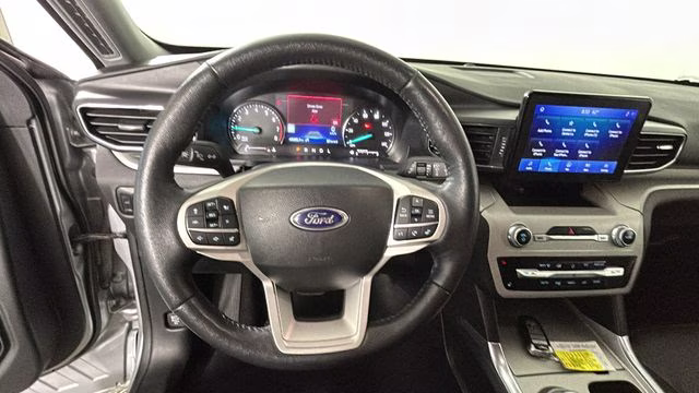 2023 Silver Ford Explorer XLT 4X4 SUV