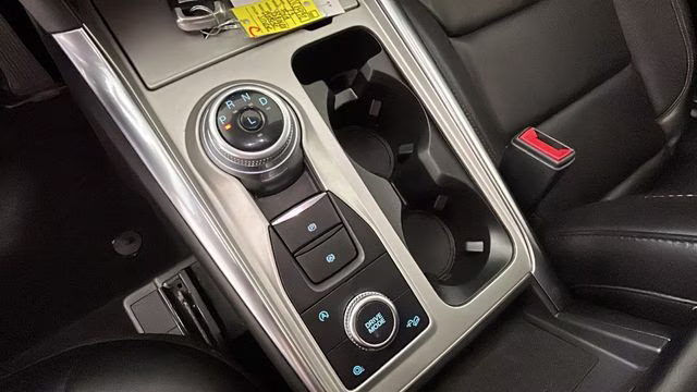 2023 Silver Ford Explorer XLT 4X4 SUV