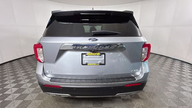 2023 Silver Ford Explorer XLT 4X4 SUV
