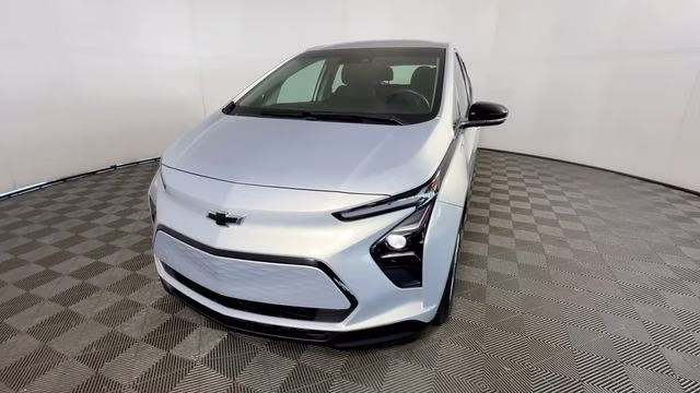 2023 Silver Flare Metallic Chevrolet Bolt EV 1LT FWD Crossover