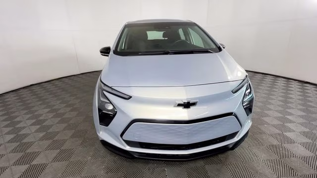 2023 Silver Flare Metallic Chevrolet Bolt EV 1LT FWD Crossover