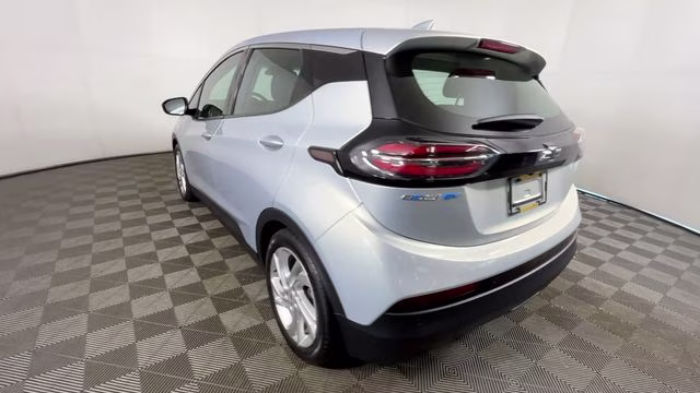 2023 Silver Flare Metallic Chevrolet Bolt EV 1LT FWD Crossover