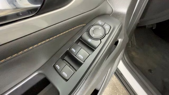 2020 Summit White Chevrolet Traverse LT FWD SUV