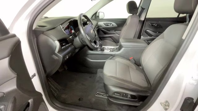 2020 Summit White Chevrolet Traverse LT FWD SUV
