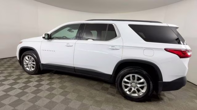 2020 Summit White Chevrolet Traverse LT FWD SUV