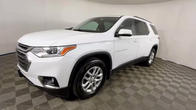 2020 Summit White Chevrolet Traverse LT FWD SUV