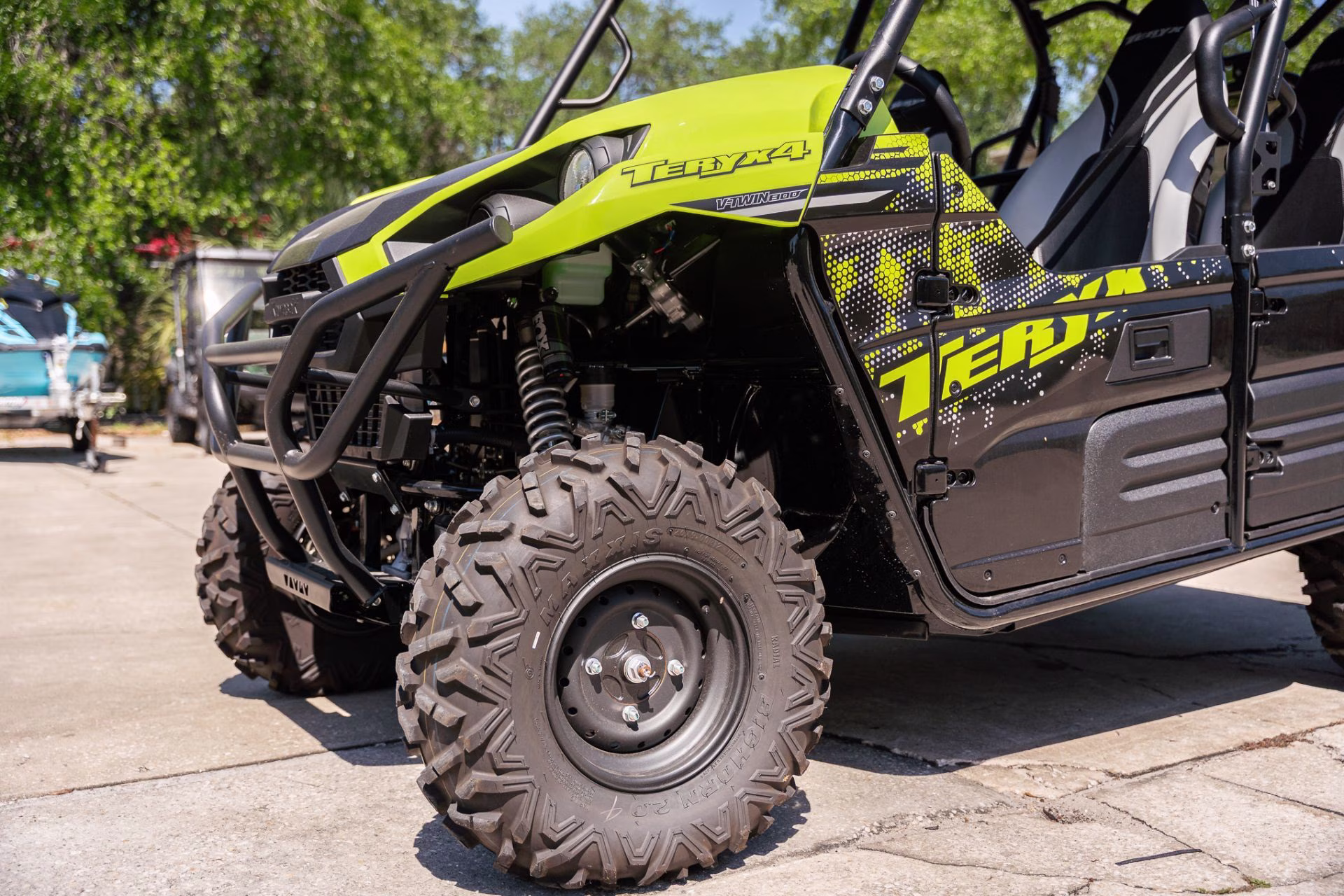 2025 Neon Yellow / Super Black Kawasaki Teryx4 SXS