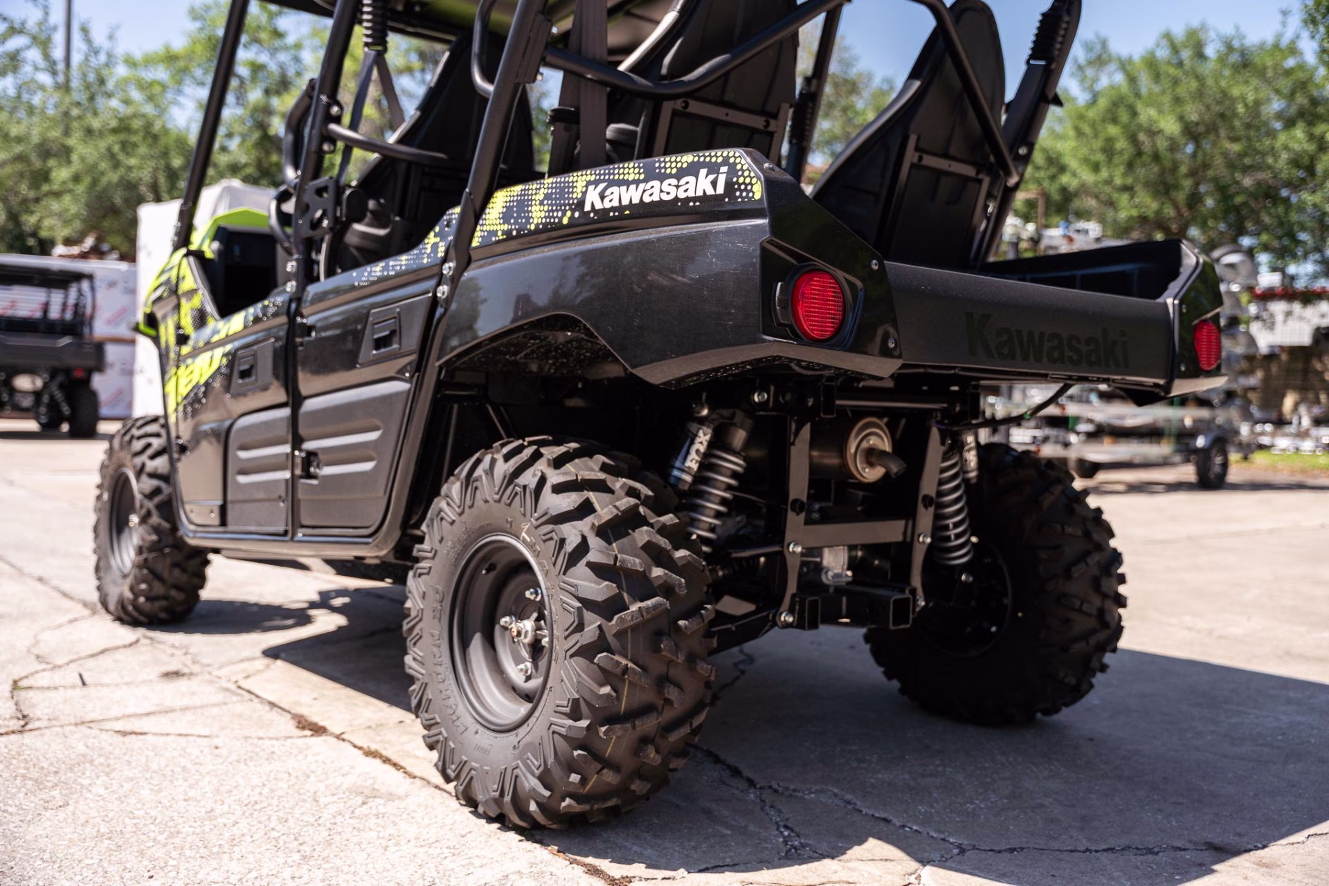 2025 Neon Yellow / Super Black Kawasaki Teryx4 SXS