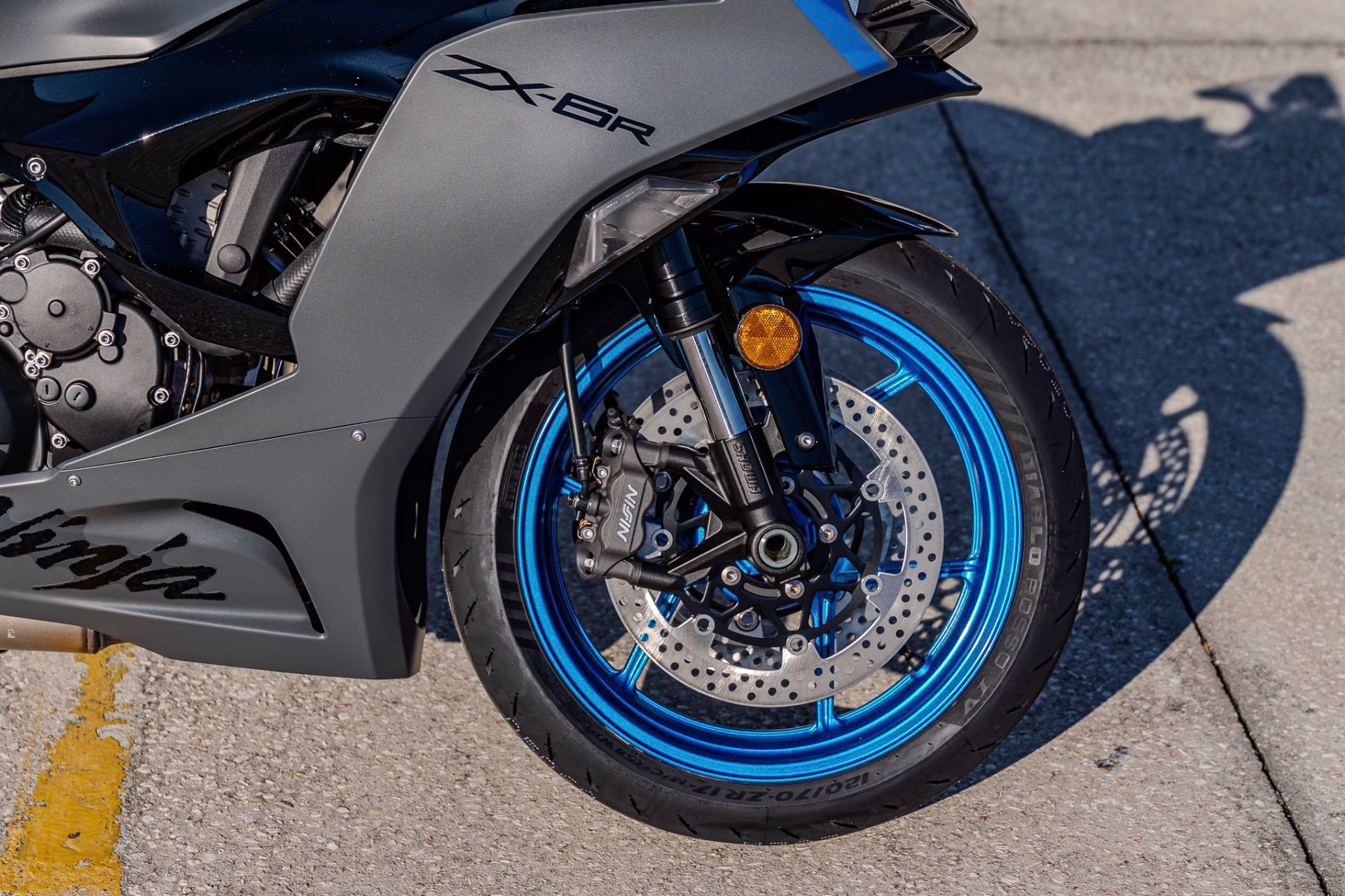 2026 Metallic Matte Graphenesteel Gray / Metallic Spark Black / Pearl Storm Gray Kawasaki Ninja ZX-6R ABS ZX-6R ABS Motorcycle