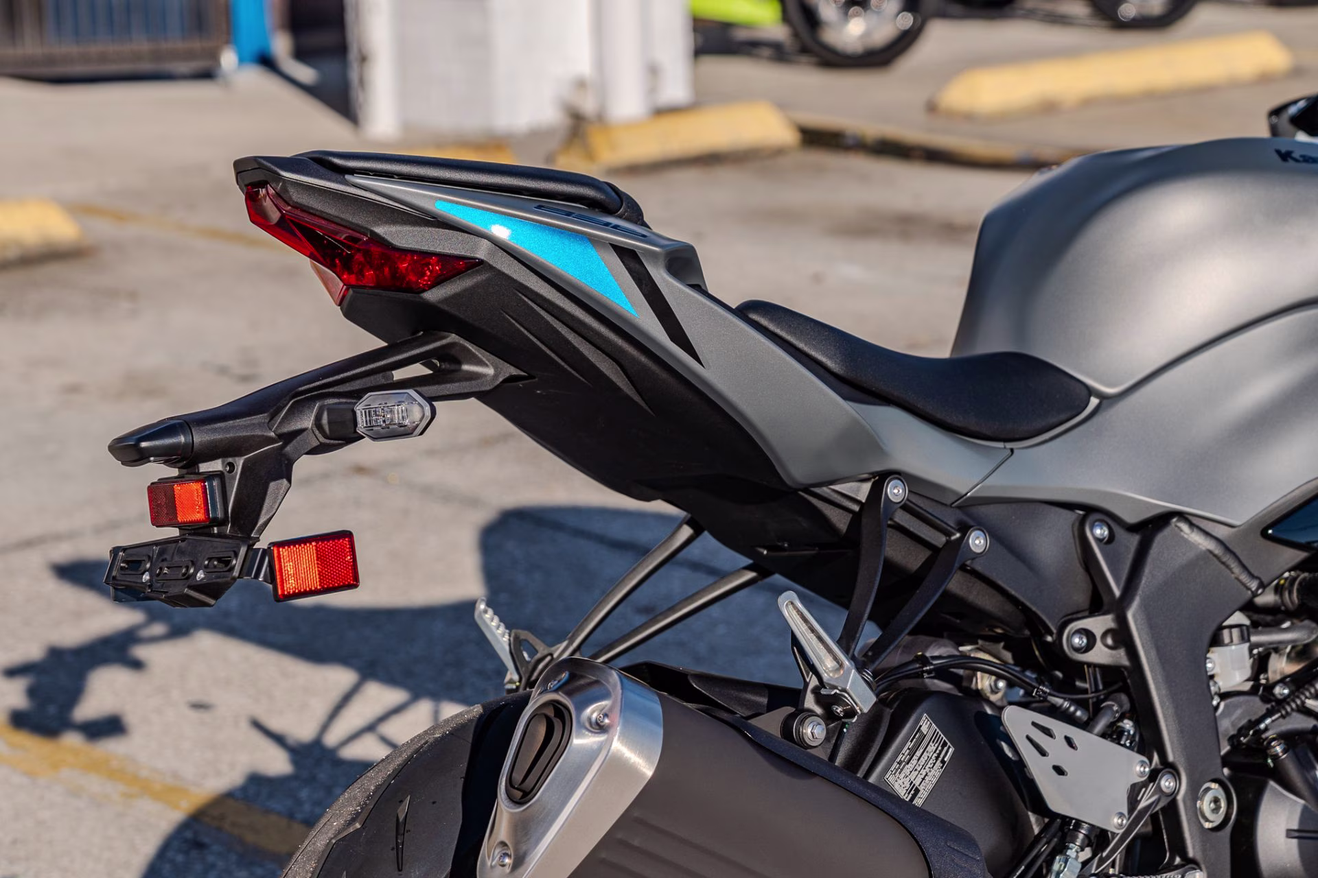 2026 Metallic Matte Graphenesteel Gray / Metallic Spark Black / Pearl Storm Gray Kawasaki Ninja ZX-6R ZX-6R ABS Motorcycle