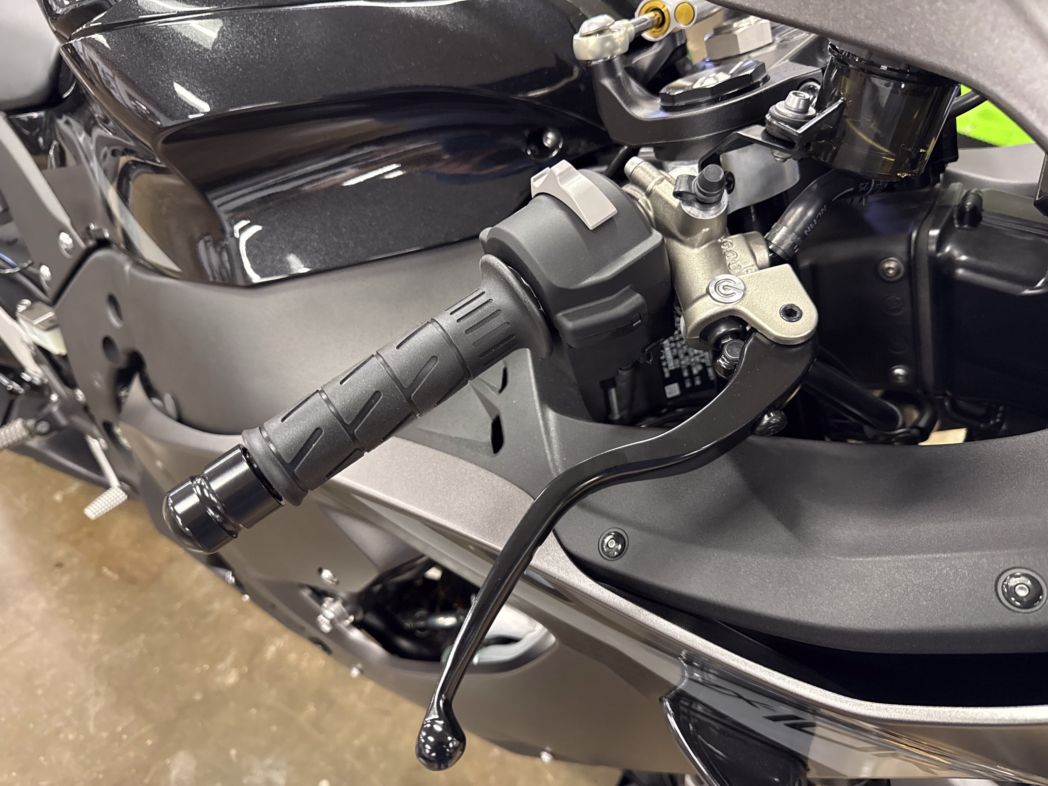 2026 Metallic Matte Graphenesteel Gray / Metallic Spark Black Kawasaki Ninja ZX-10R ABS Motorcycle