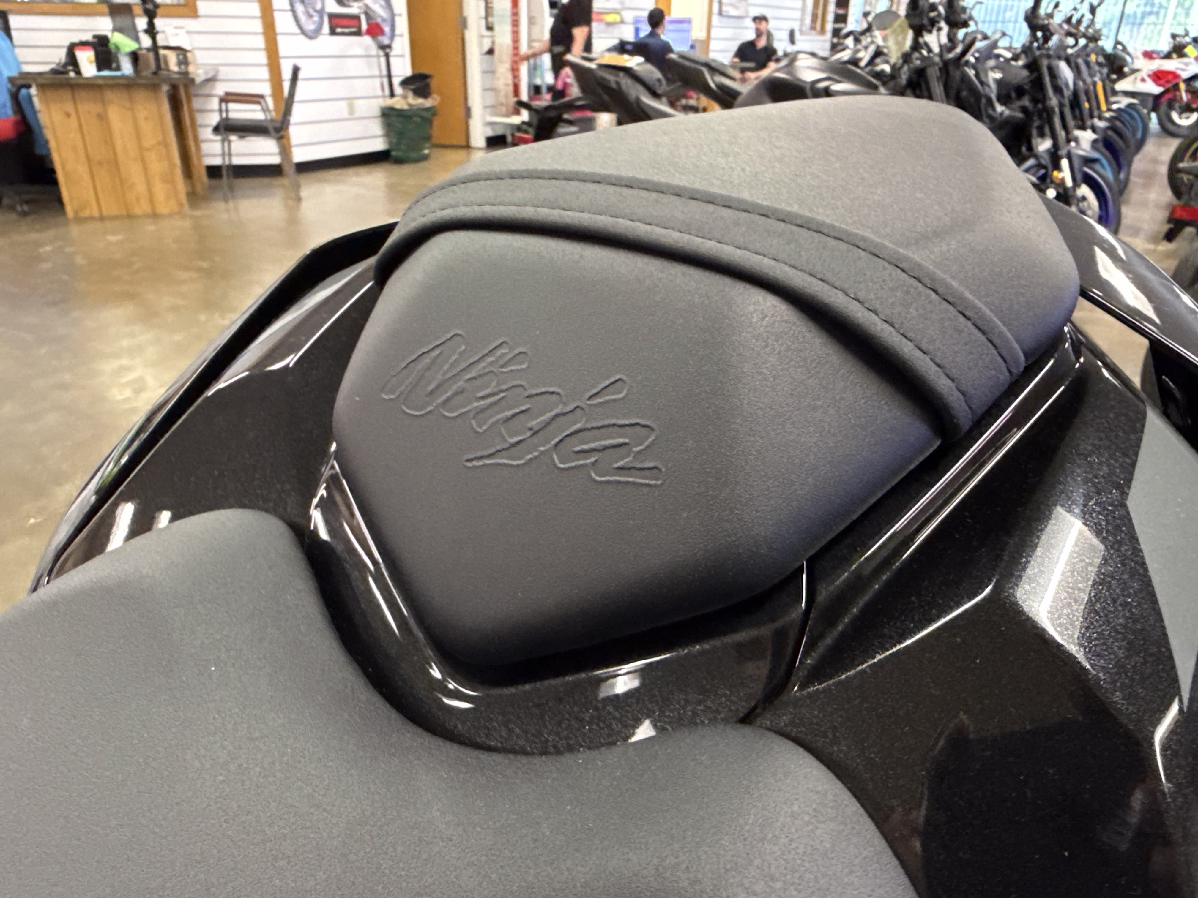 2026 Metallic Matte Graphenesteel Gray / Metallic Spark Black Kawasaki Ninja ZX-10R ABS Motorcycle