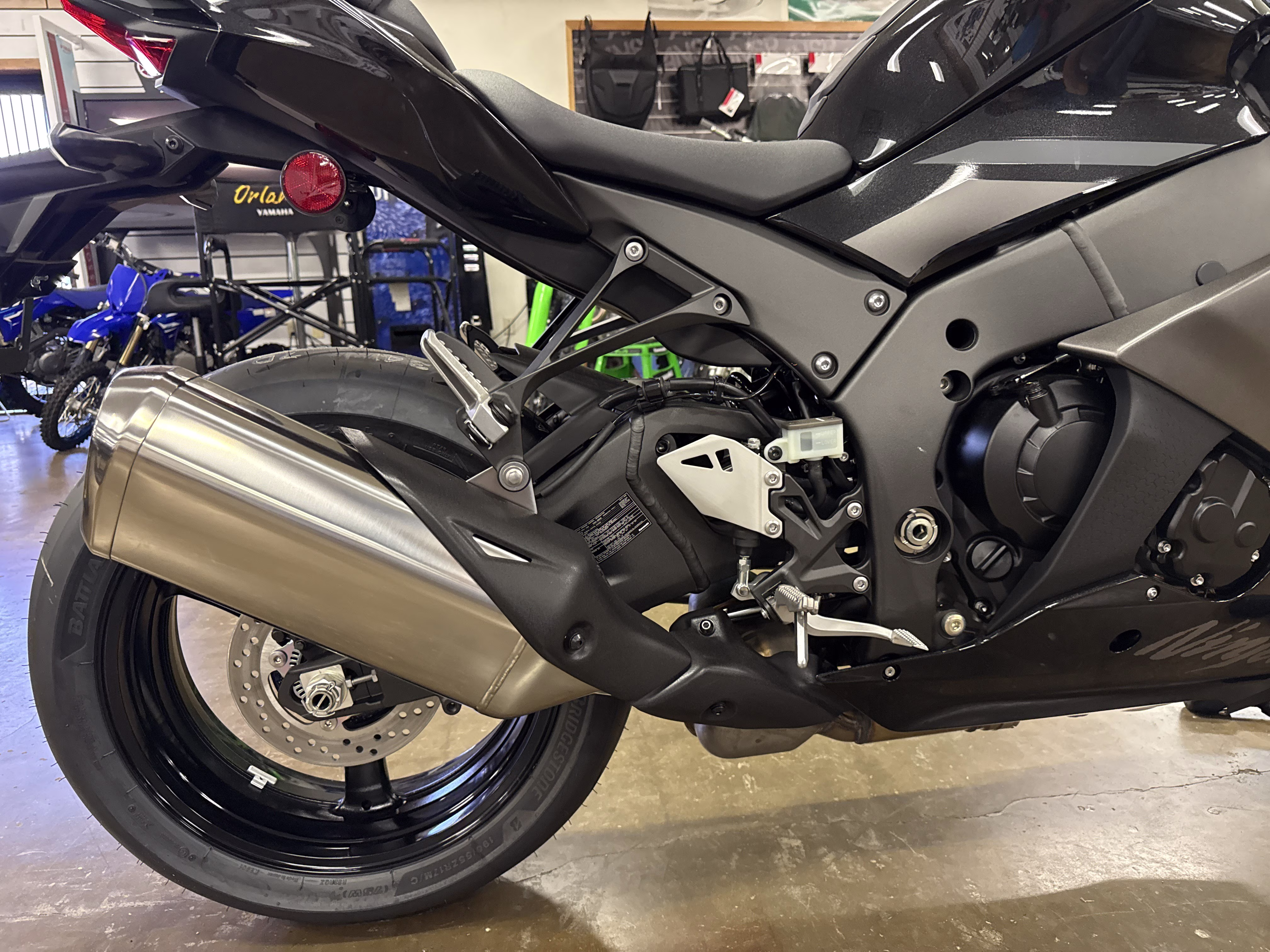 2026 Metallic Matte Graphenesteel Gray / Metallic Spark Black Kawasaki Ninja ZX-10R ABS Motorcycle
