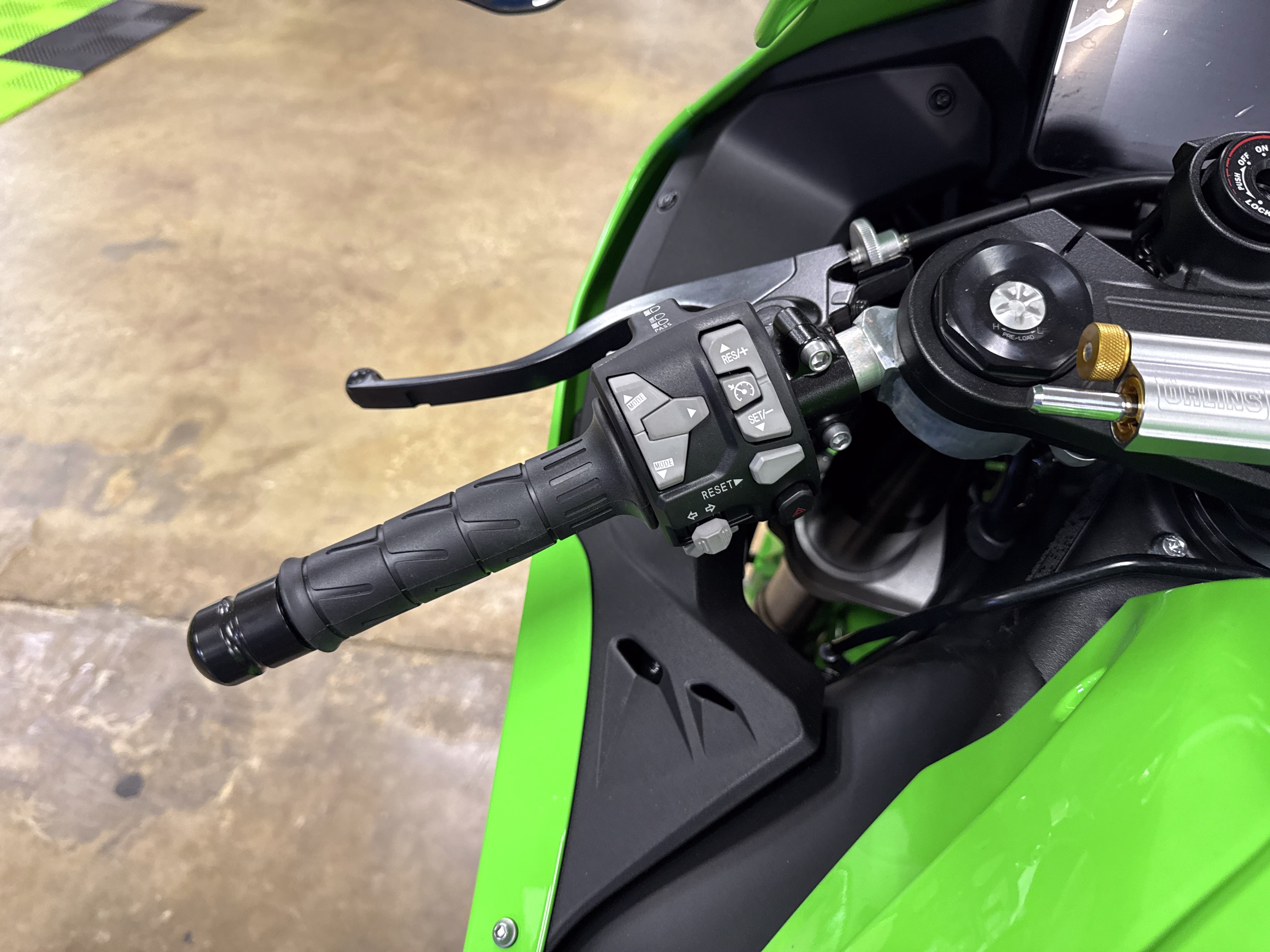 2026 Lime Green / Blue 24 Kawasaki Ninja ZX-10R ABS Motorcycle
