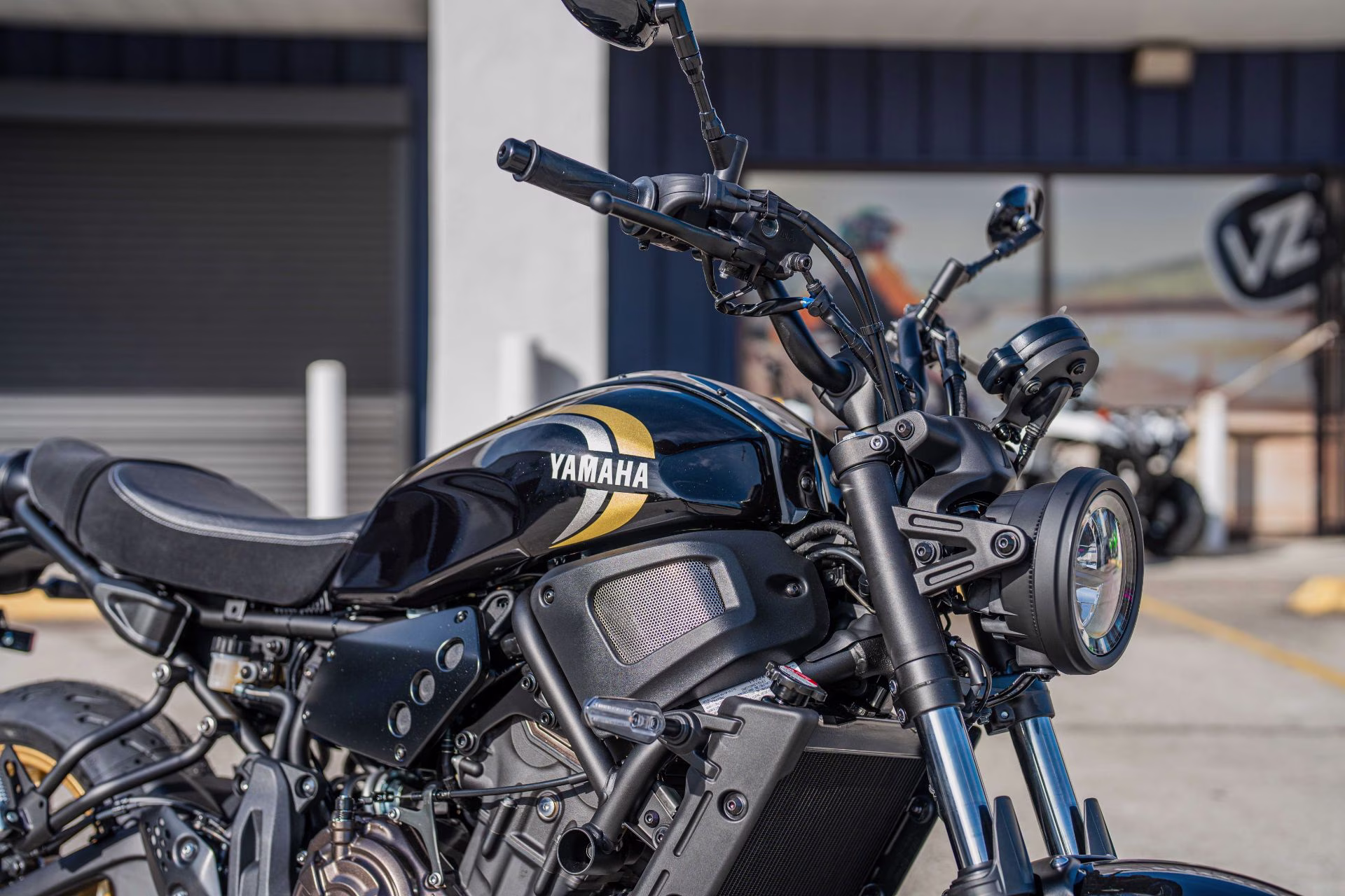 2025 Raven Yamaha XSR700 Motorcycle