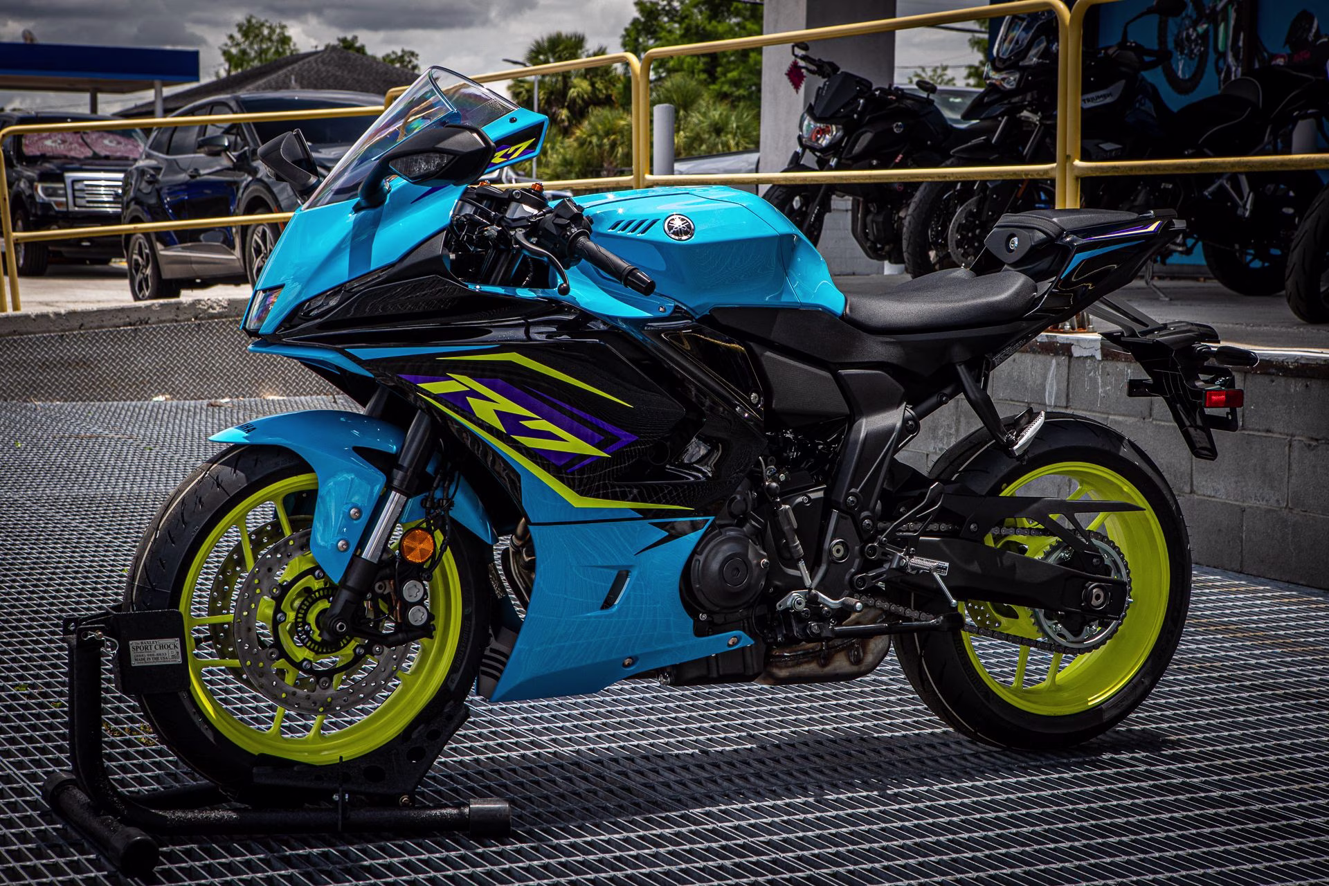2026 Breaker Cyan / Raven Yamaha YZF-R7 Motorcycle