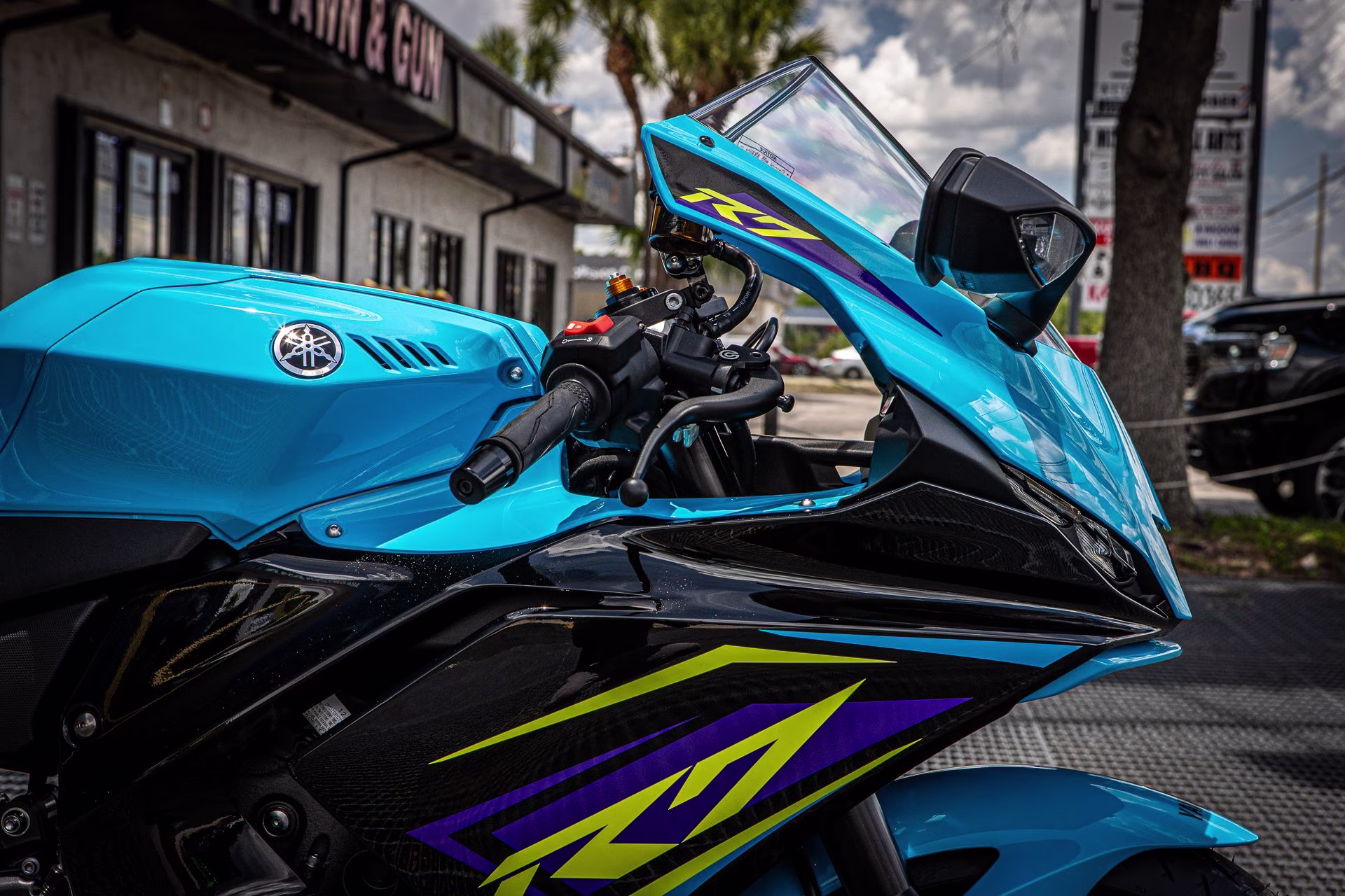 2026 Breaker Cyan / Raven Yamaha YZF-R7 Motorcycle