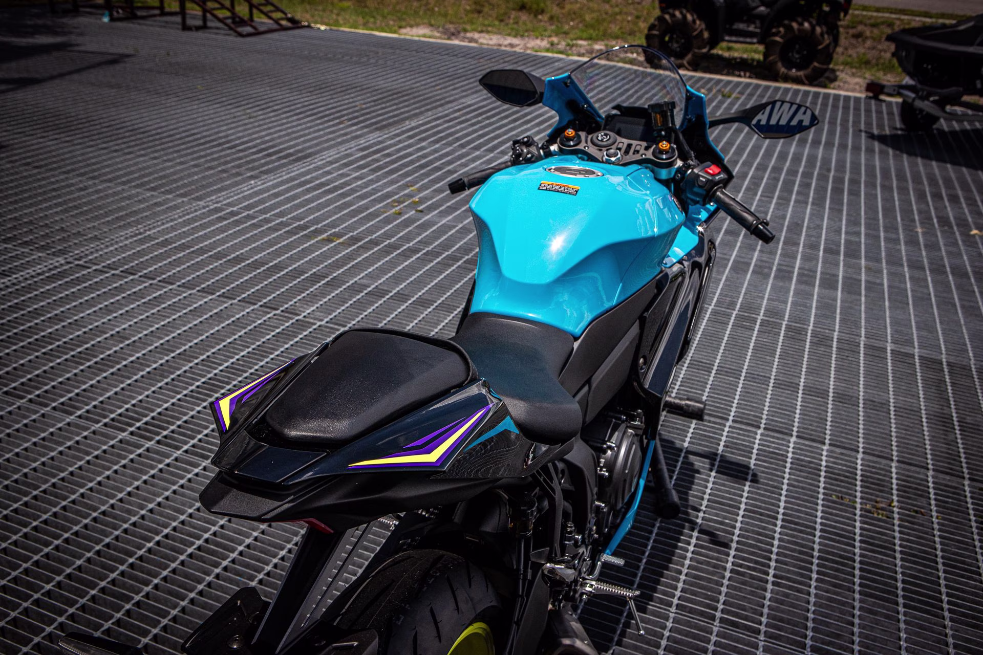 2026 Breaker Cyan / Raven Yamaha YZF-R7 Motorcycle