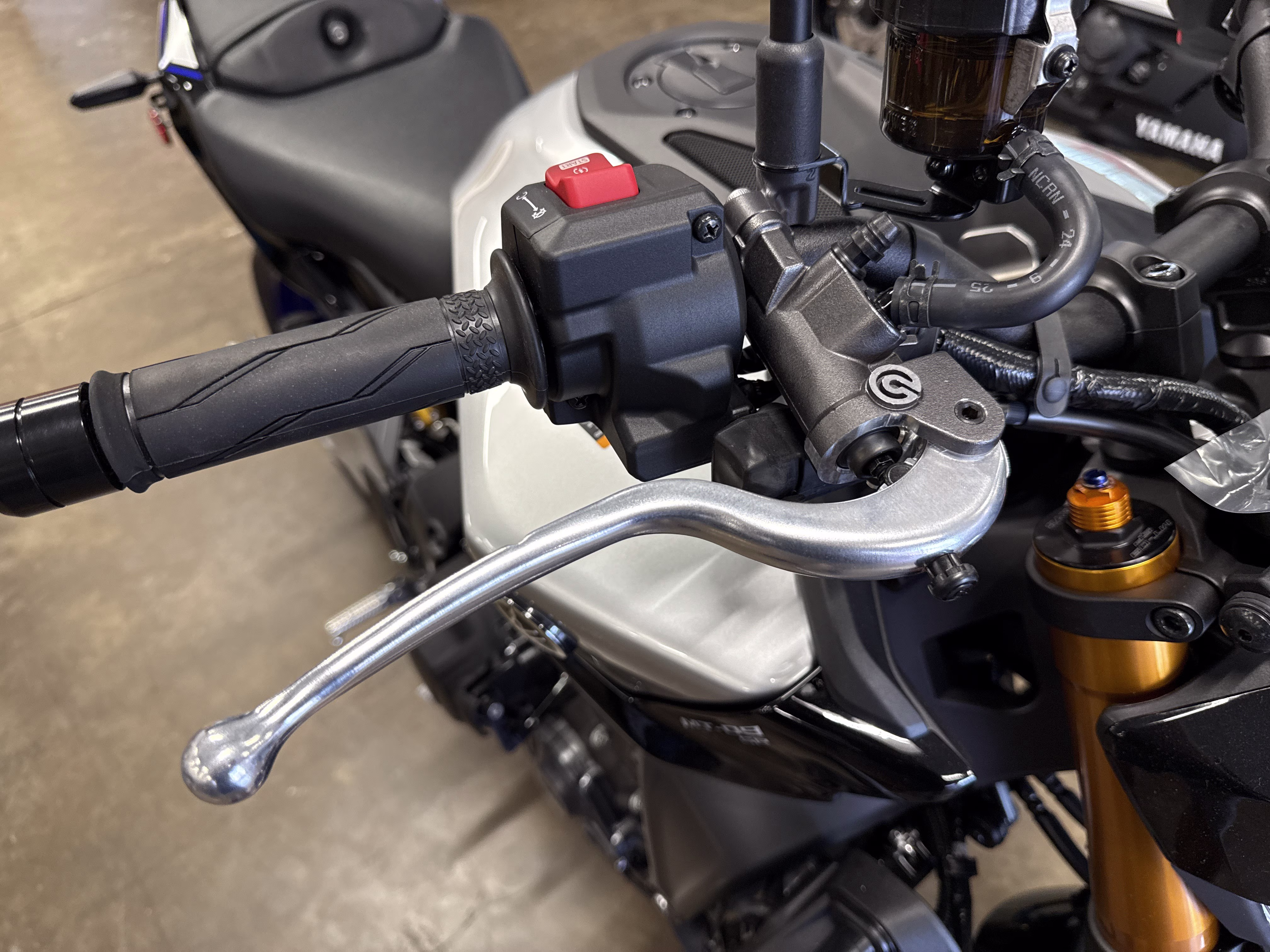 2026 Liquid Metal / Raven Yamaha MT-09 SP Motorcycle