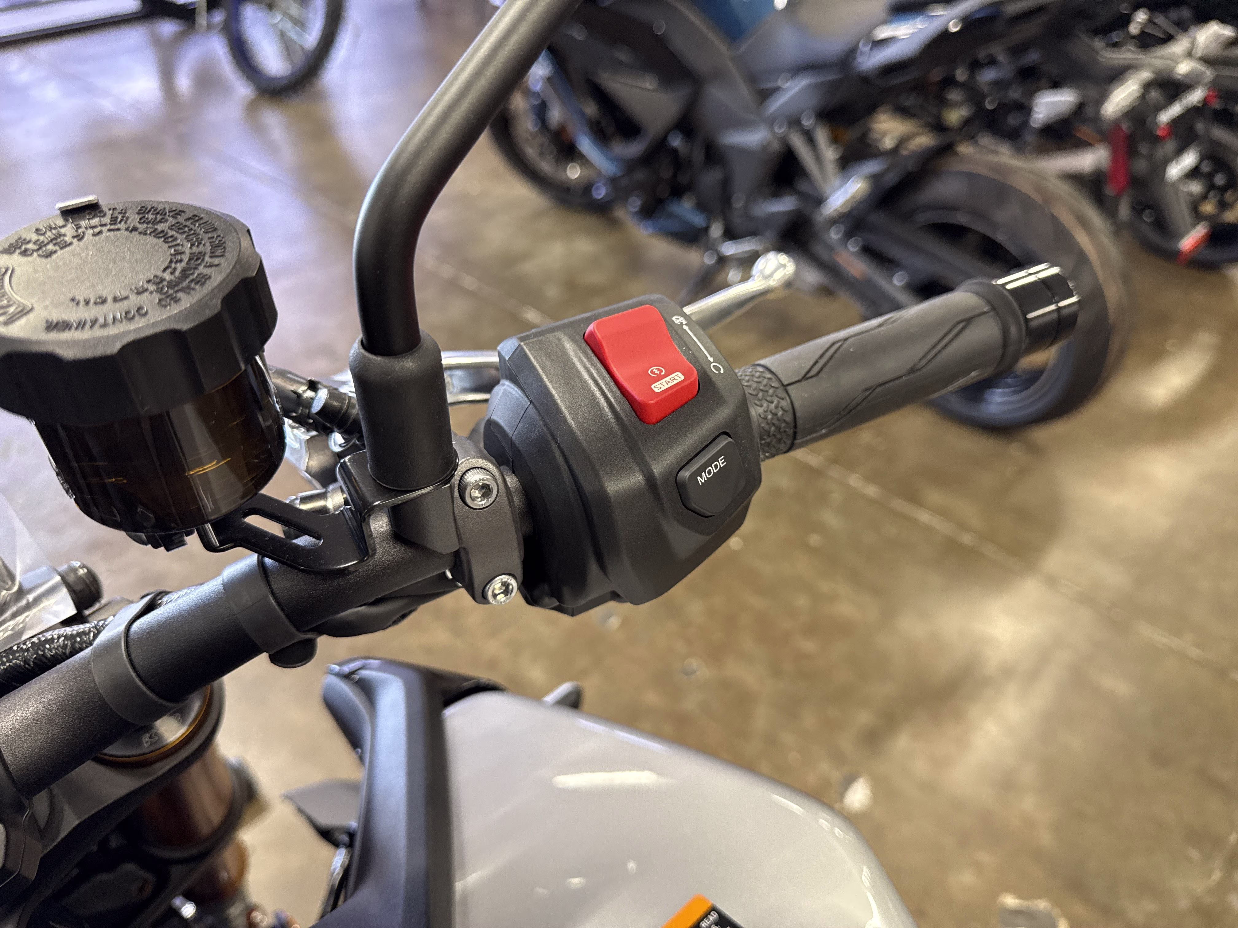 2026 Liquid Metal / Raven Yamaha MT-09 SP Motorcycle