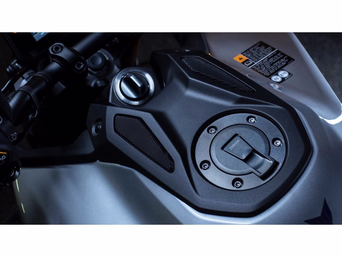 2026 Liquid Metal / Raven Yamaha MT-09 SP Motorcycle