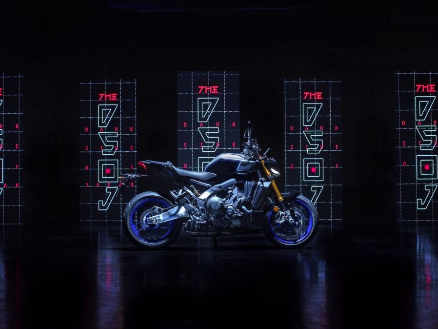 2026 Liquid Metal / Raven Yamaha MT-09 SP Motorcycle