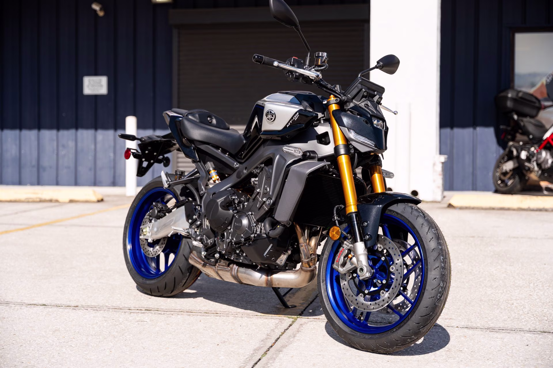 2026 Liquid Metal / Raven Yamaha MT-09 SP Motorcycle