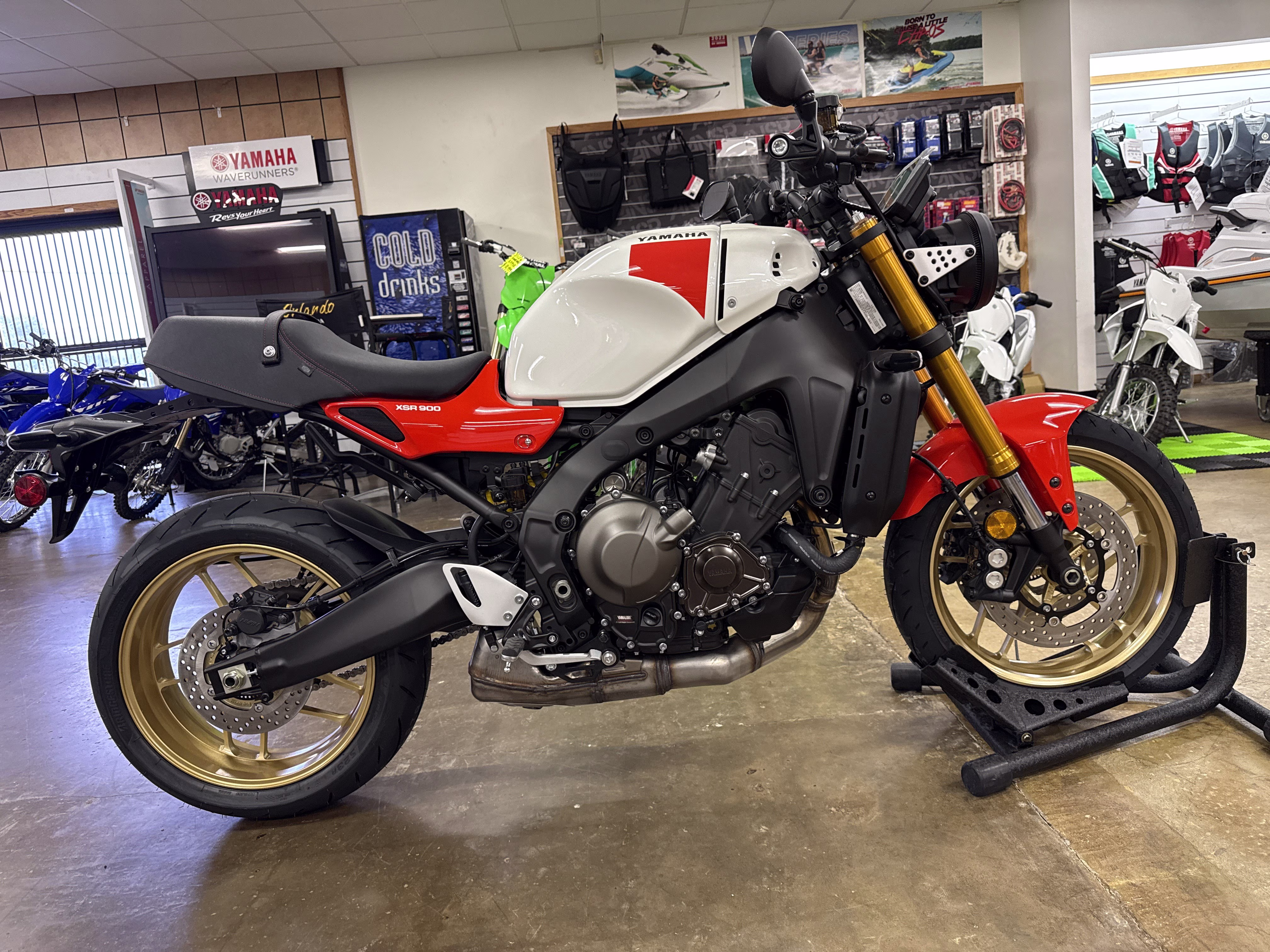 2026 Heritage White Yamaha XSR900 Motorcycle