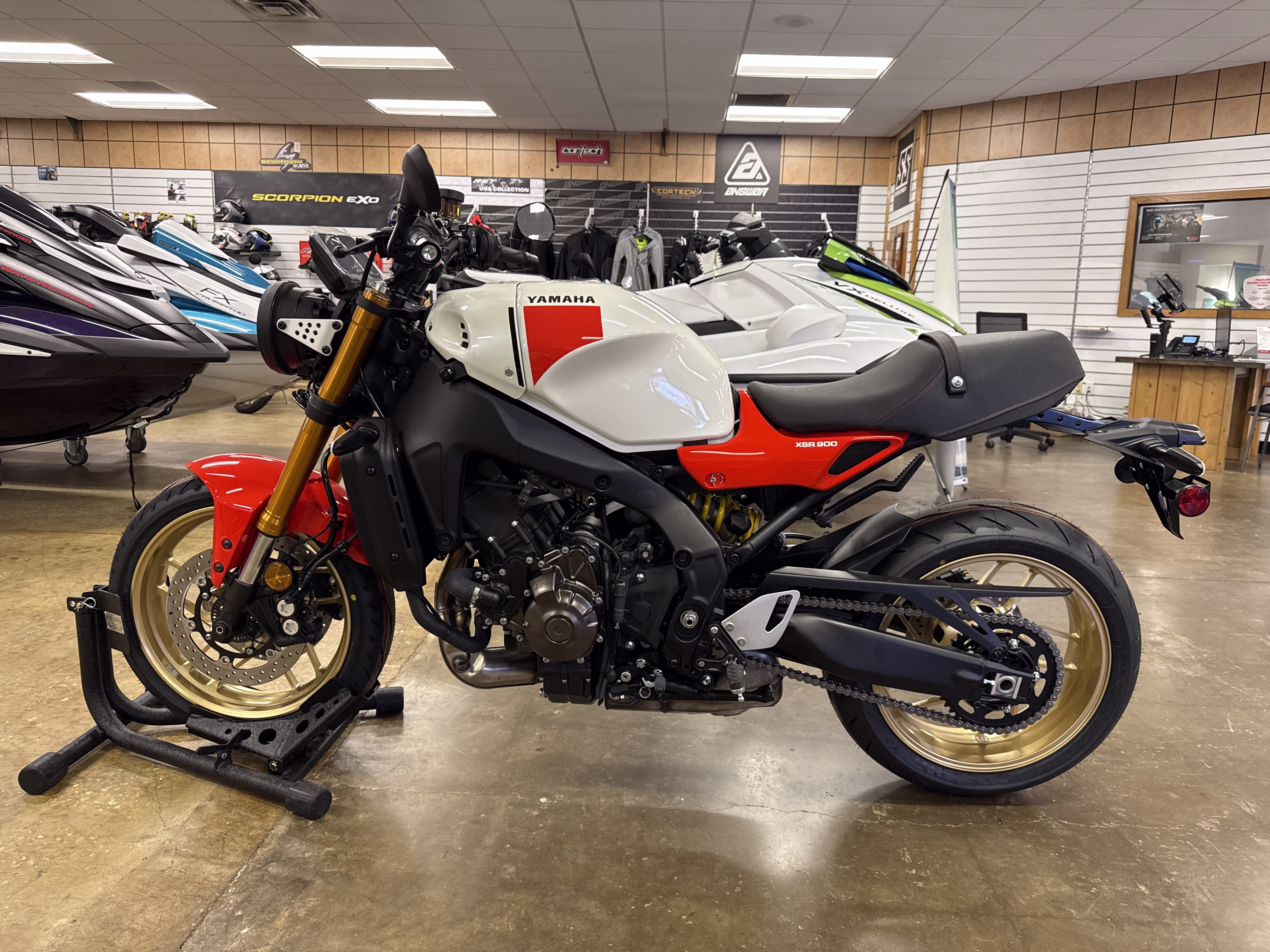 2026 Heritage White Yamaha XSR900 Motorcycle