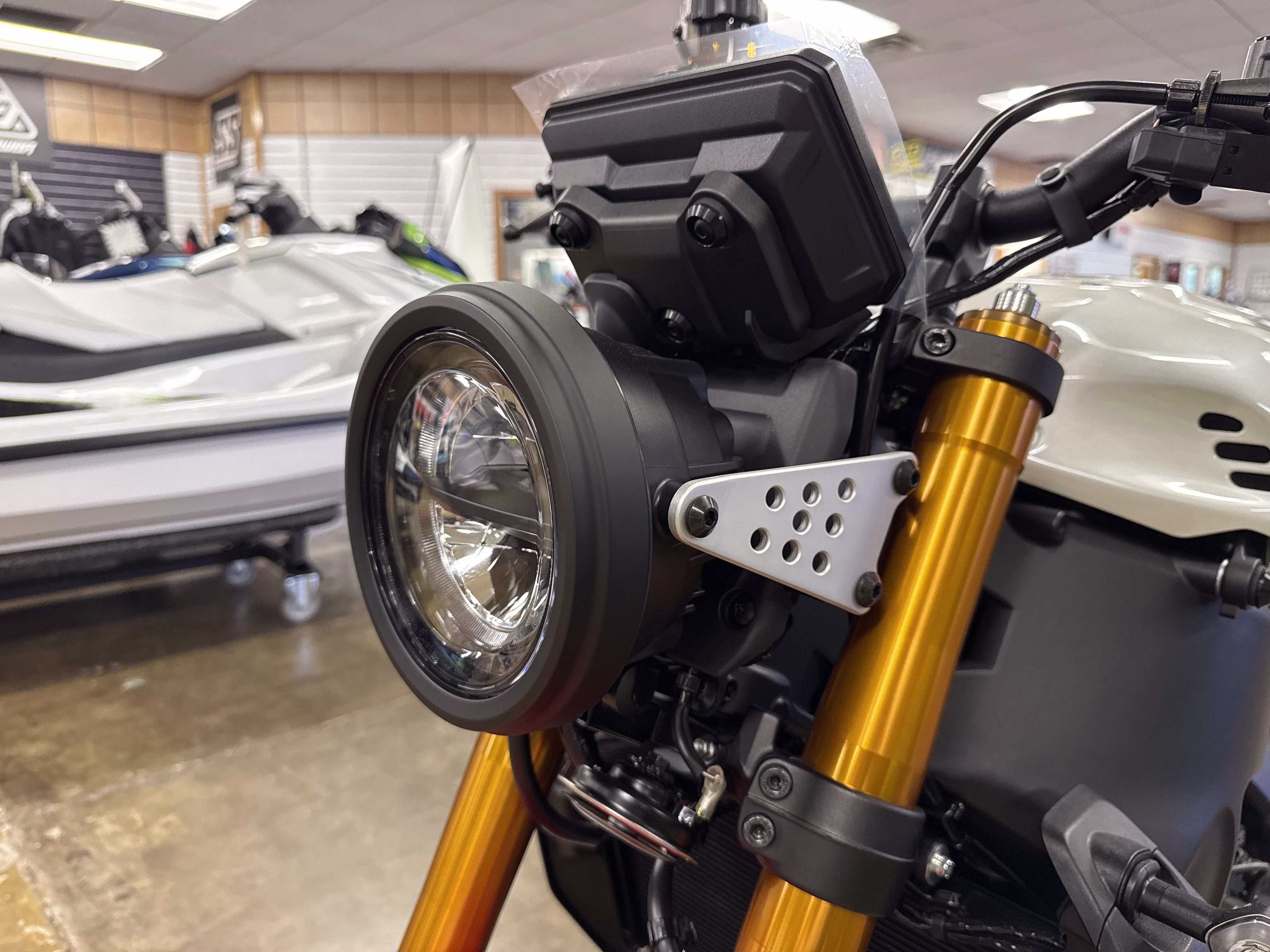 2026 Heritage White Yamaha XSR900 Motorcycle