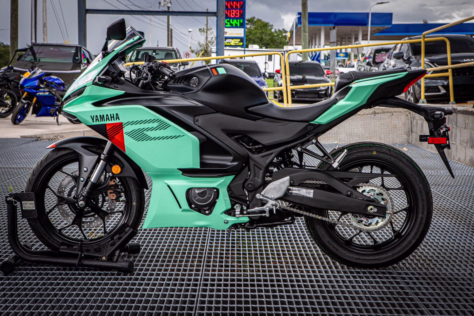 2026 Miami Mint Green / Matte Stealth Black Yamaha YZF-R3 ABS Motorcycle