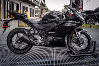 2026 Midnight Black Yamaha YZF-R3 ABS Motorcycle