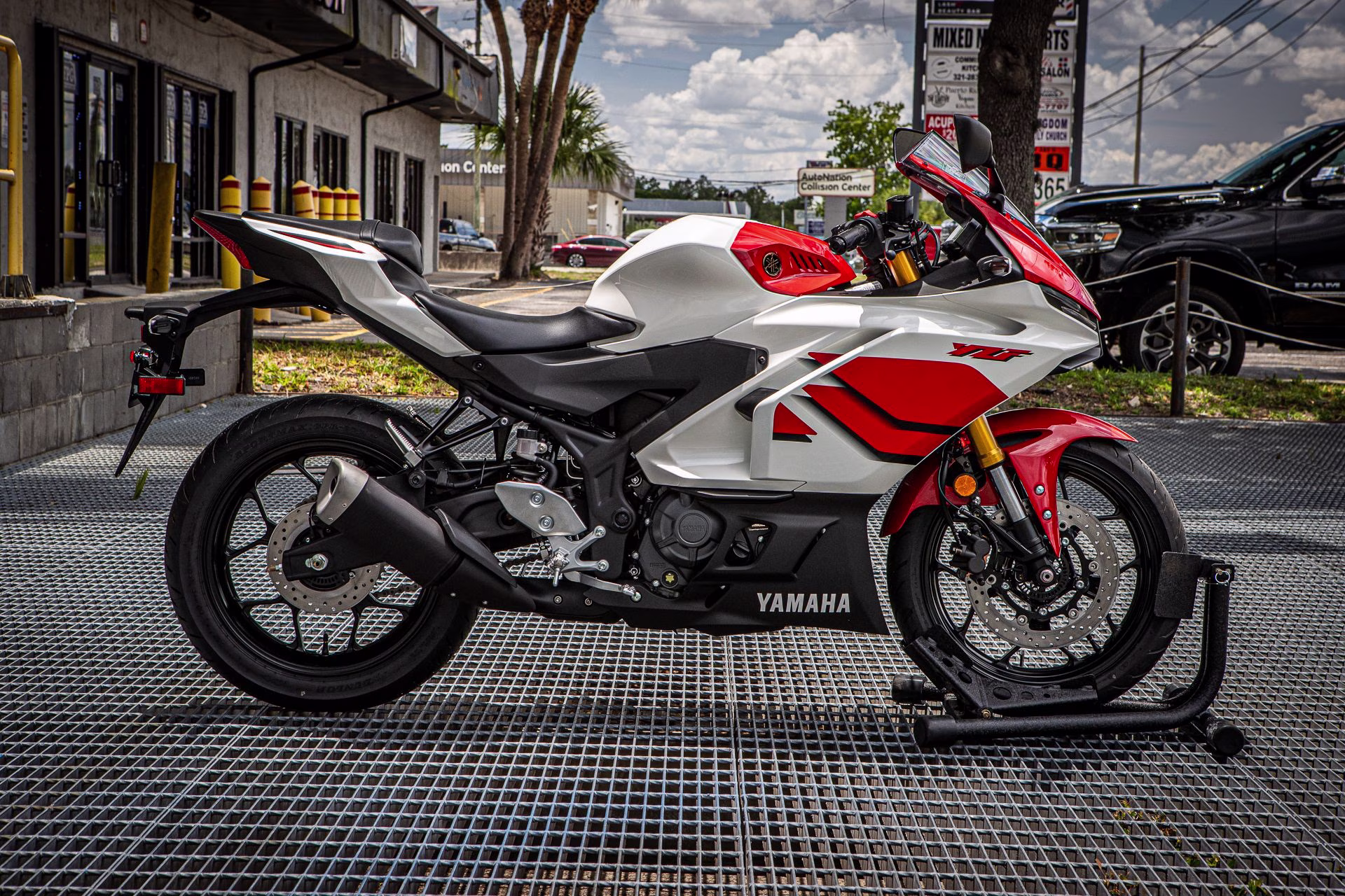 2026 70th Anniversary Edition Yamaha YZF-R3 ABS Motorcycle