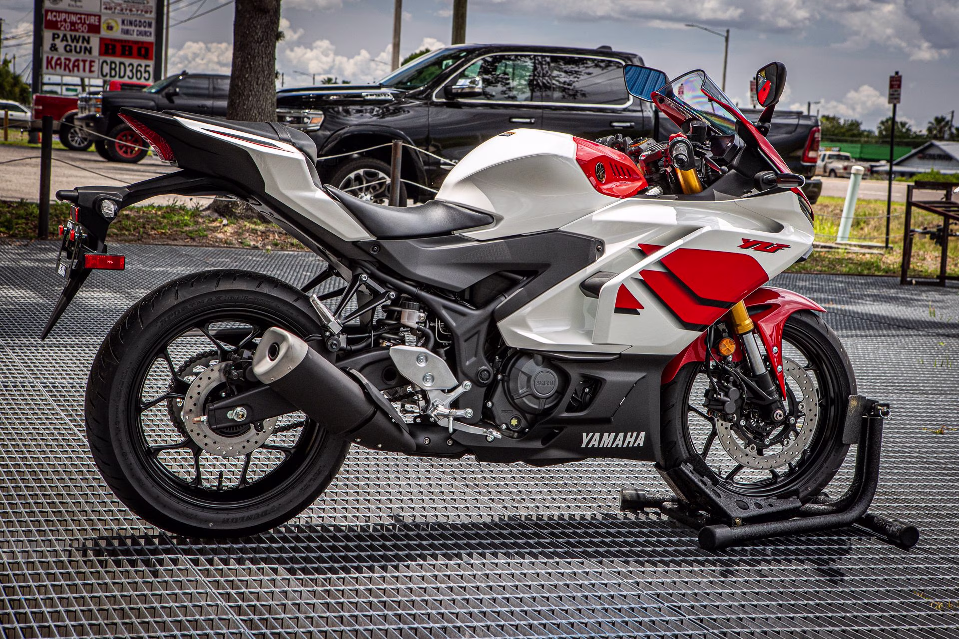 2026 70th Anniversary Edition Yamaha YZF-R3 ABS Motorcycle