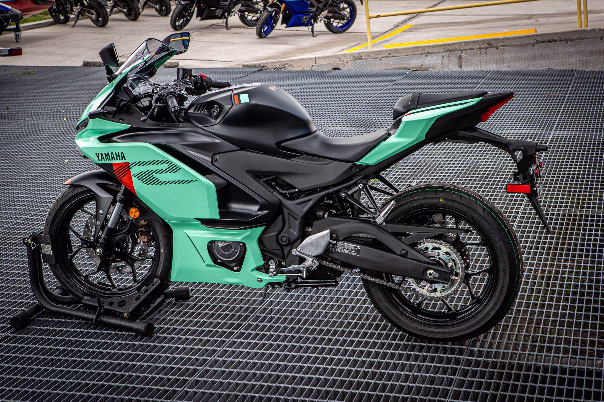 2026 Miami Mint Green / Matte Stealth Black Yamaha YZF-R3 ABS Motorcycle
