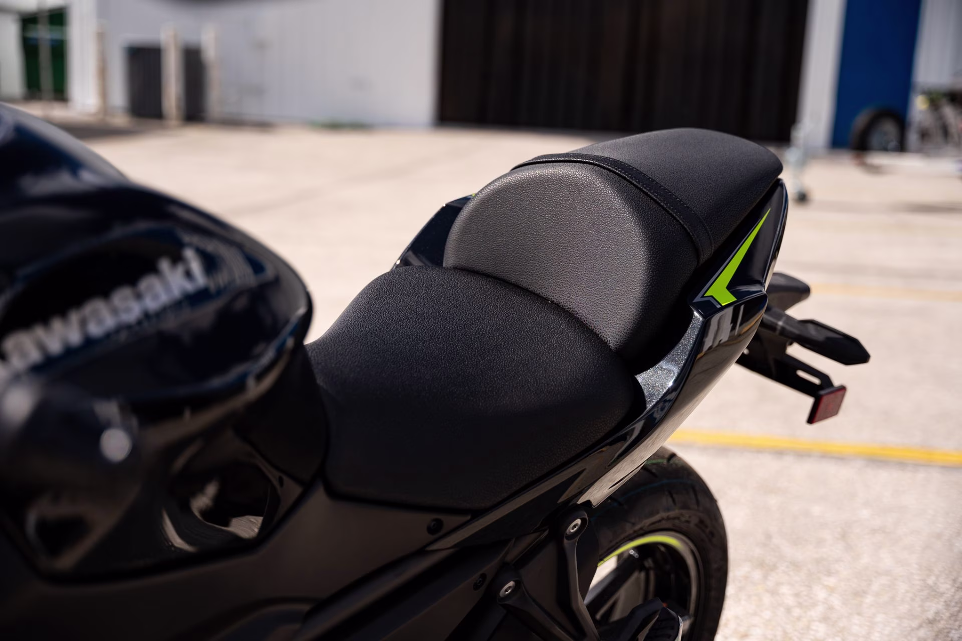 2024 Metallic Matte Dark Gray / Metallic Flat Spark Black Kawasaki Z650 Motorcycle
