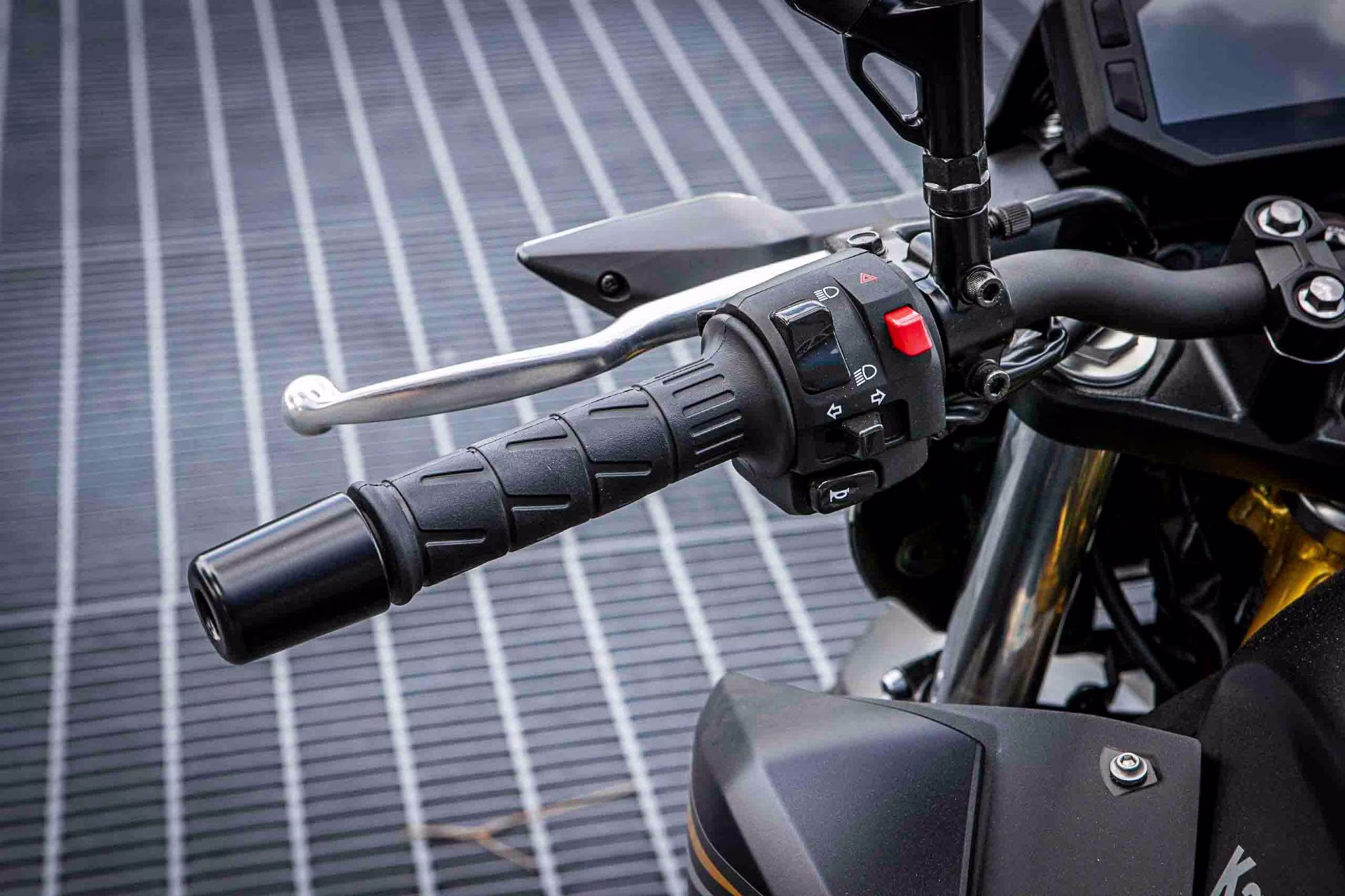 2026 Metallic Matte Graphenesteel Gray / Metallic Flat Spark Black Kawasaki Z500 ABS Motorcycle