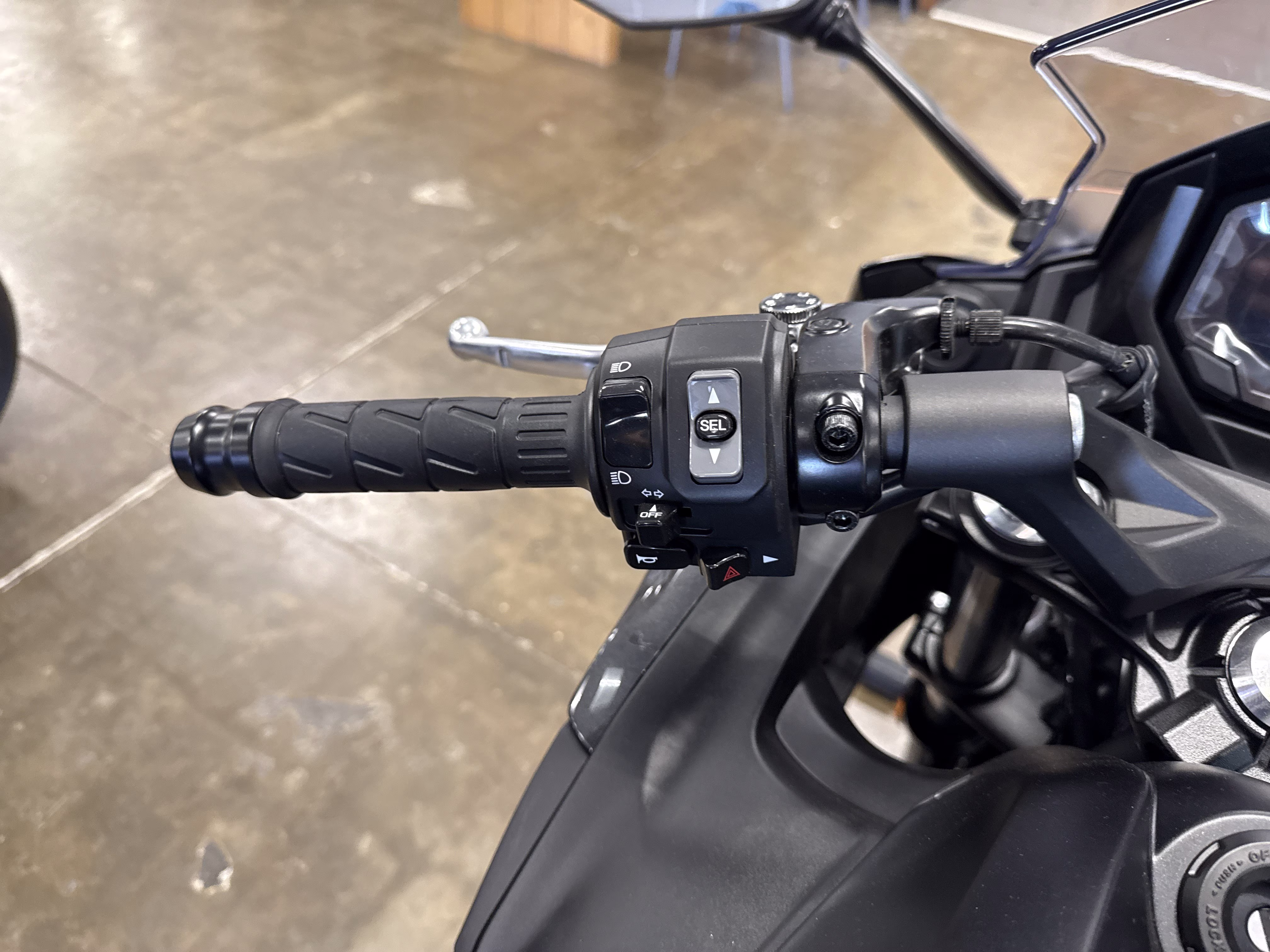 2026 Metallic Flat Spark Black / Metallic Carbon Gray Kawasaki Ninja 650 Motorcycle