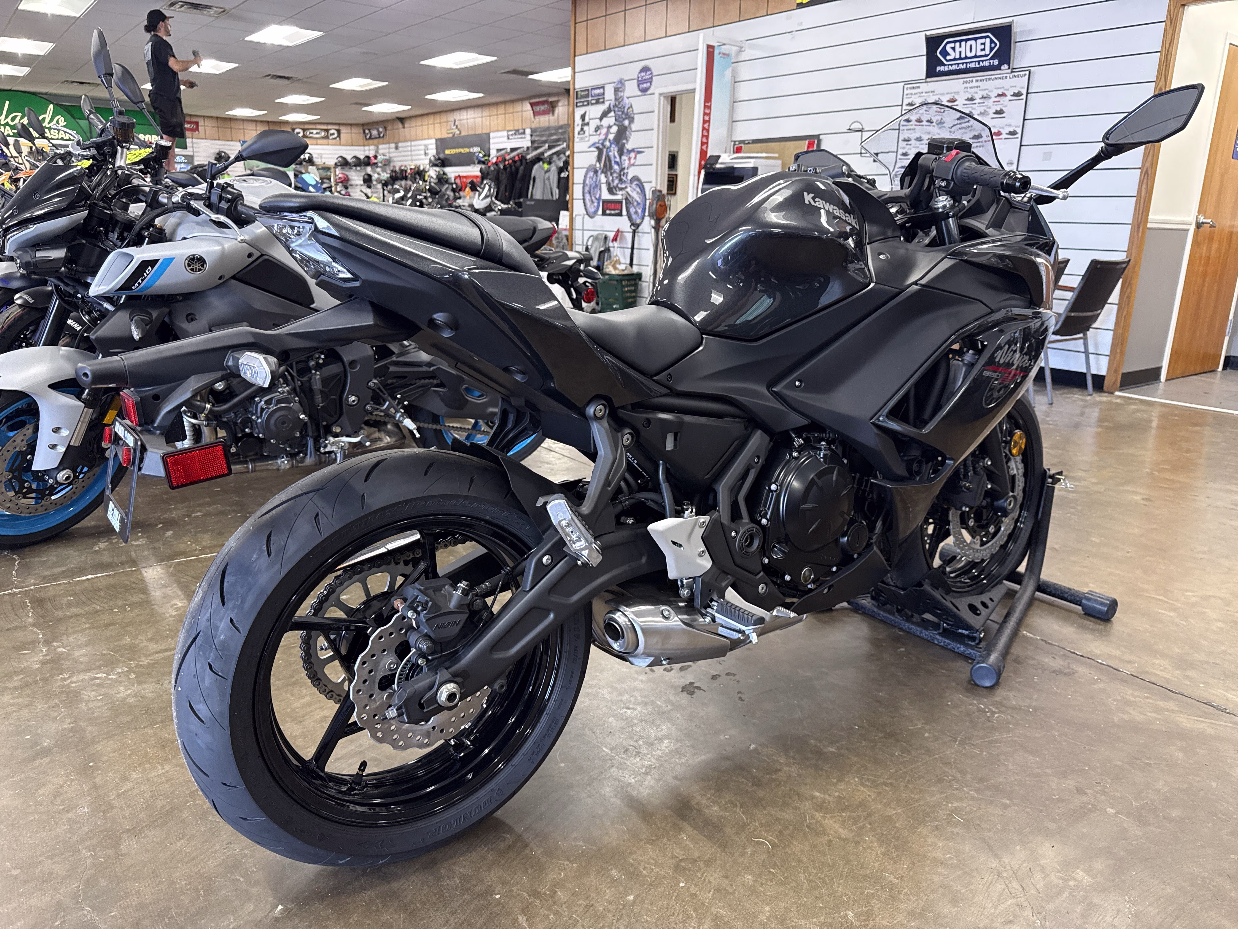 2026 Metallic Flat Spark Black / Metallic Carbon Gray Kawasaki Ninja 650 Motorcycle