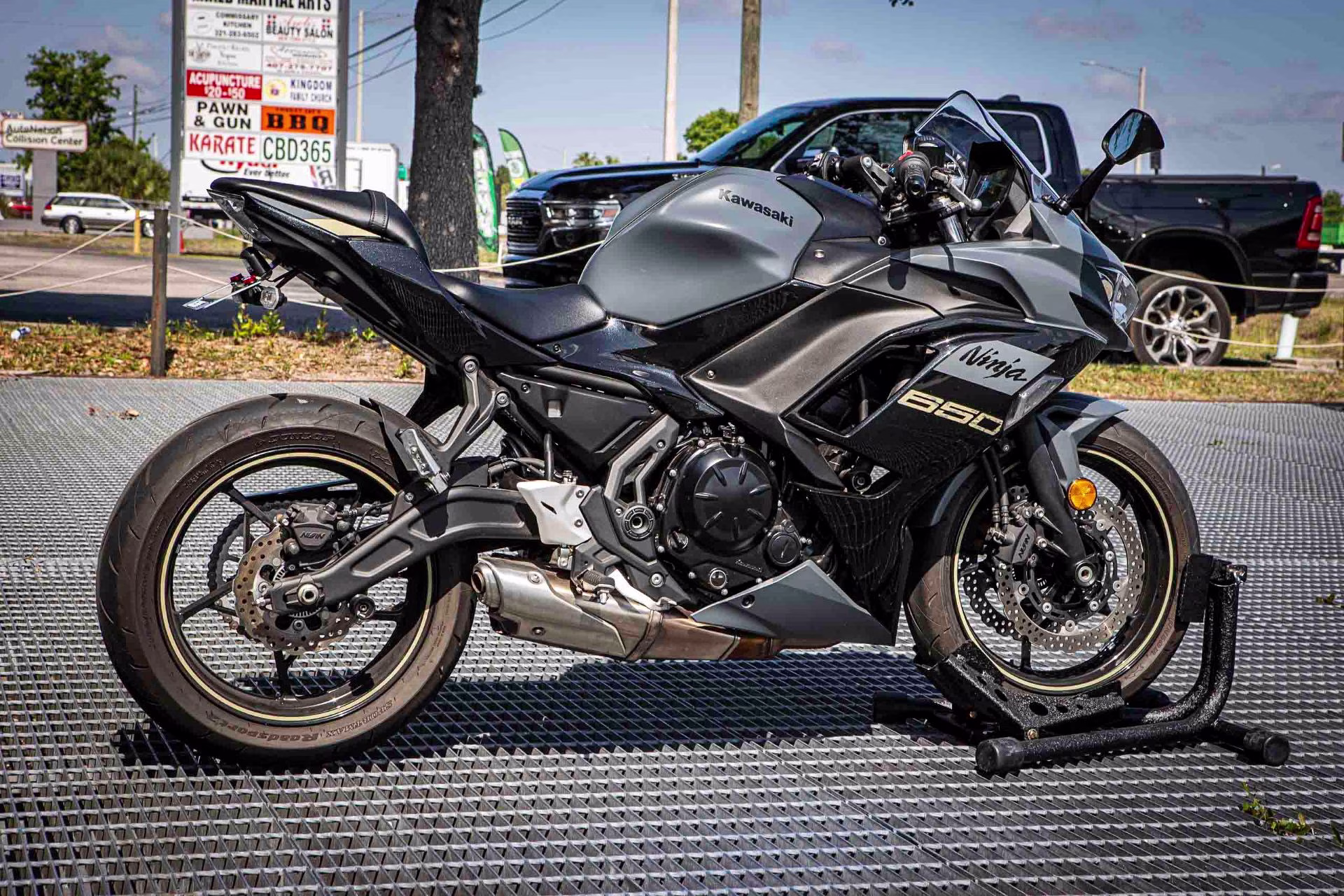 2024 Metallic Matte Covert Green / Metallic Spark Black / Pearl Sand Khaki Kawasaki Ninja 650 Motorcycle