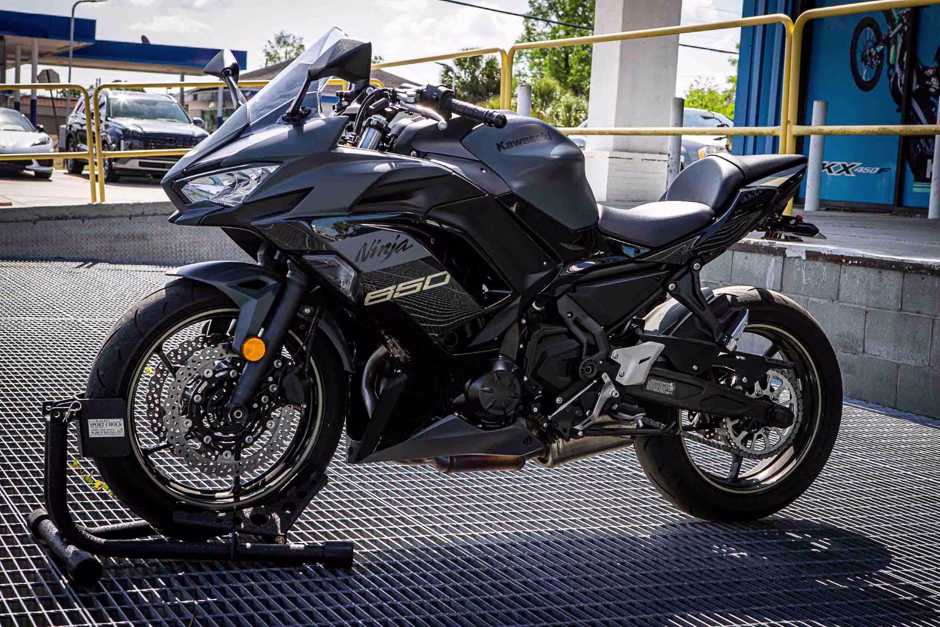 2024 Metallic Matte Covert Green / Metallic Spark Black / Pearl Sand Khaki Kawasaki Ninja 650 Motorcycle