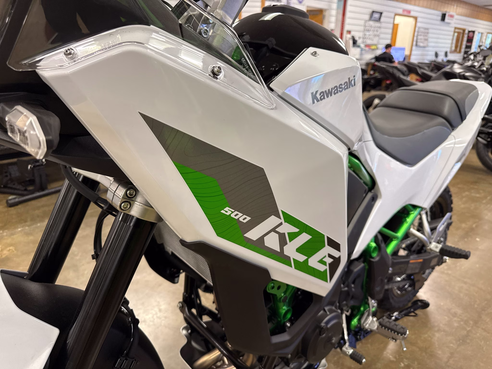 2026 Pearl Blizzard White Kawasaki KLE500 SE ABS SE Motorcycle