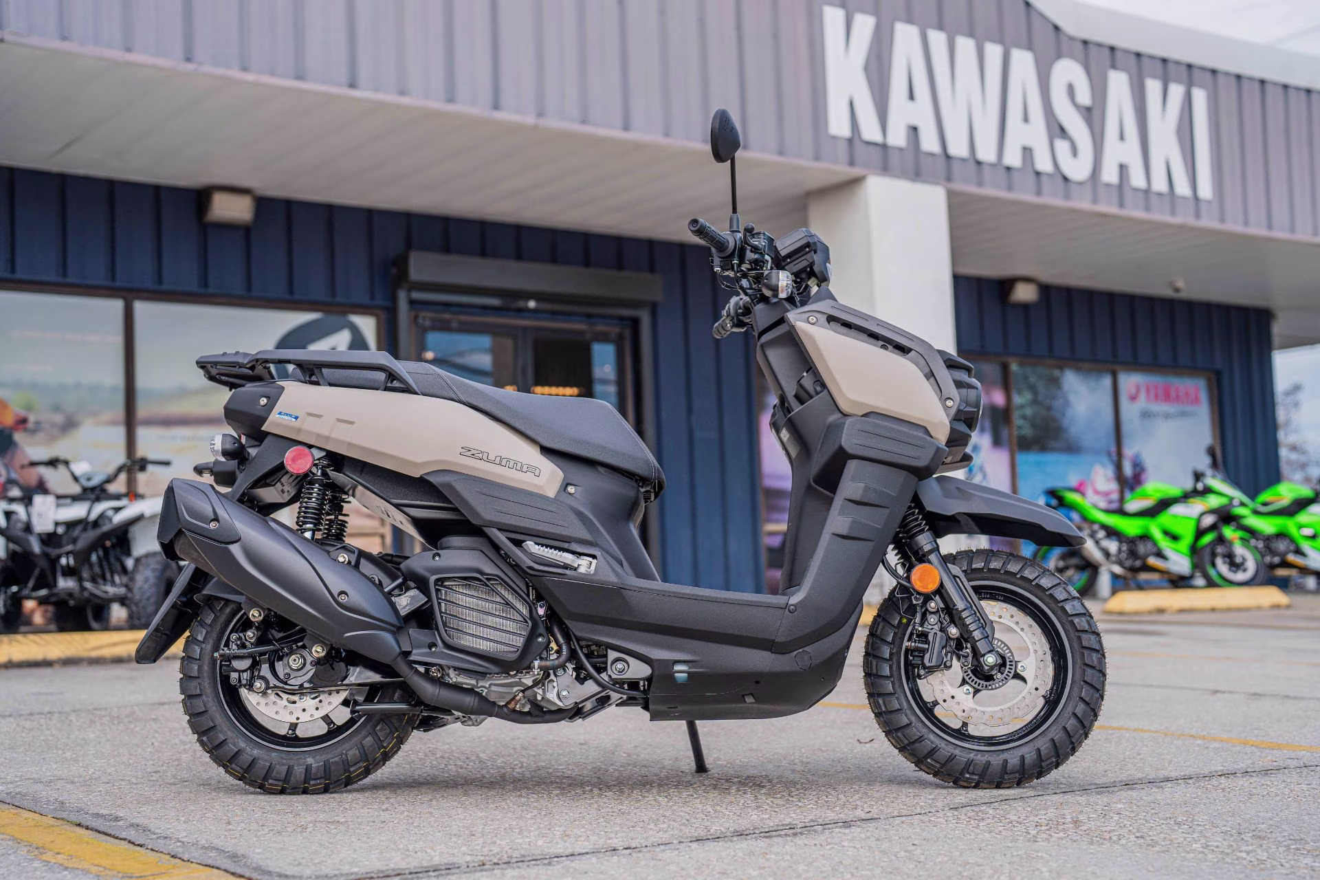 2025 Sand Gray Yamaha Zuma 125 Scooters