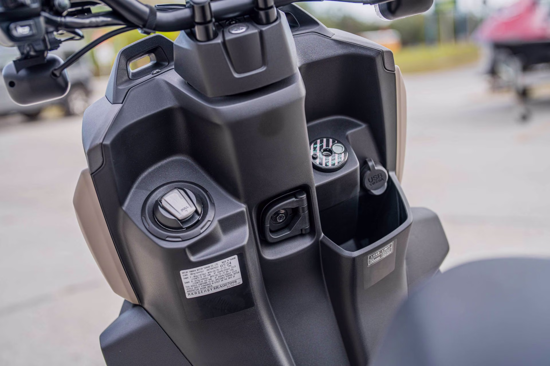 2025 Sand Gray Yamaha Zuma 125 Scooters