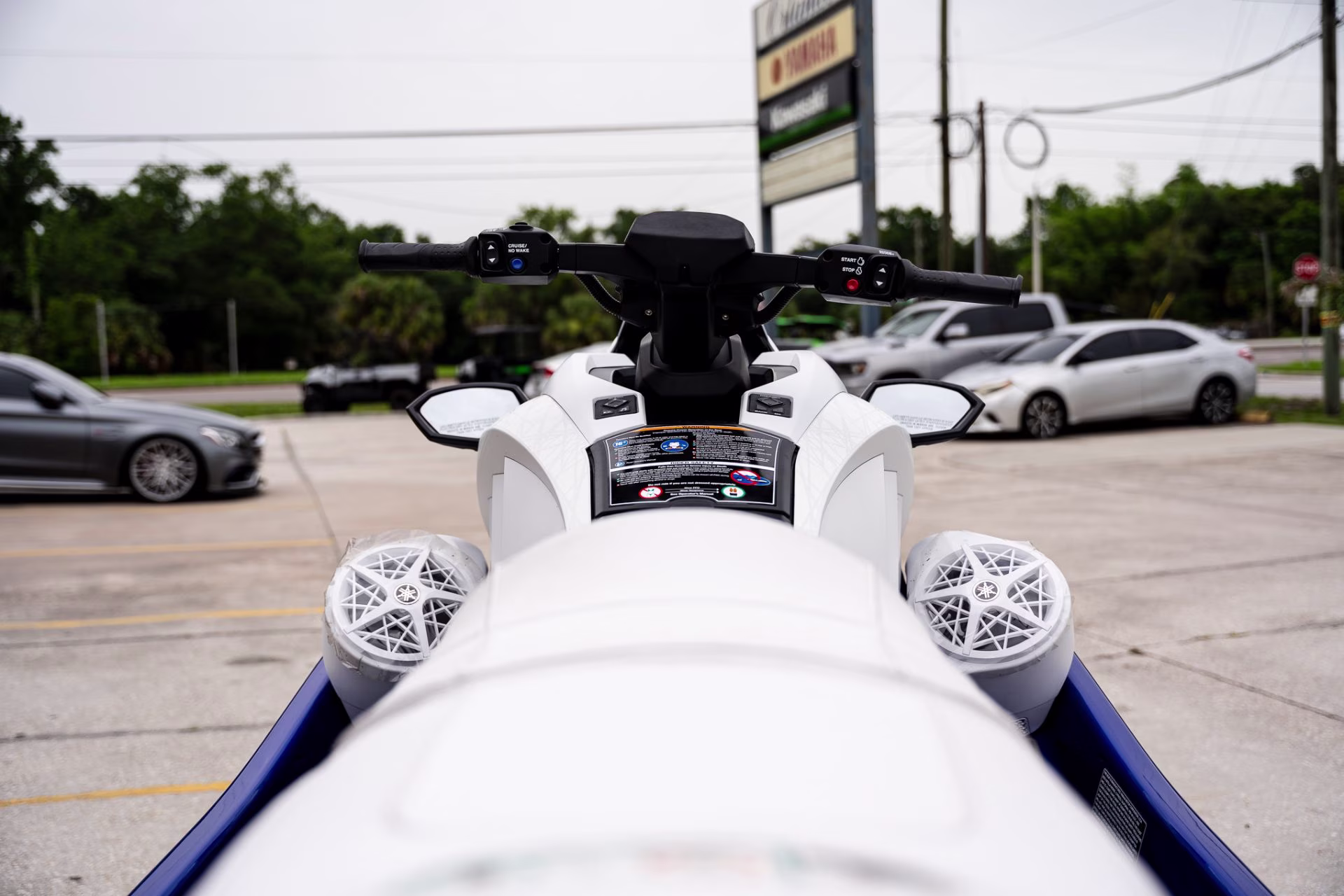 2025 White / Racing Blue Yamaha GP SVHO GP SVHO Personal Watercraft