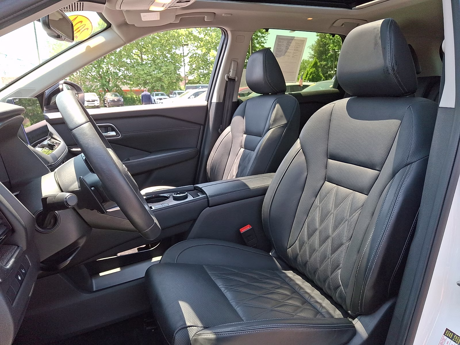 2024 Everest White Pearl - QBE Nissan Rogue Platinum Intelligent AWD AWD