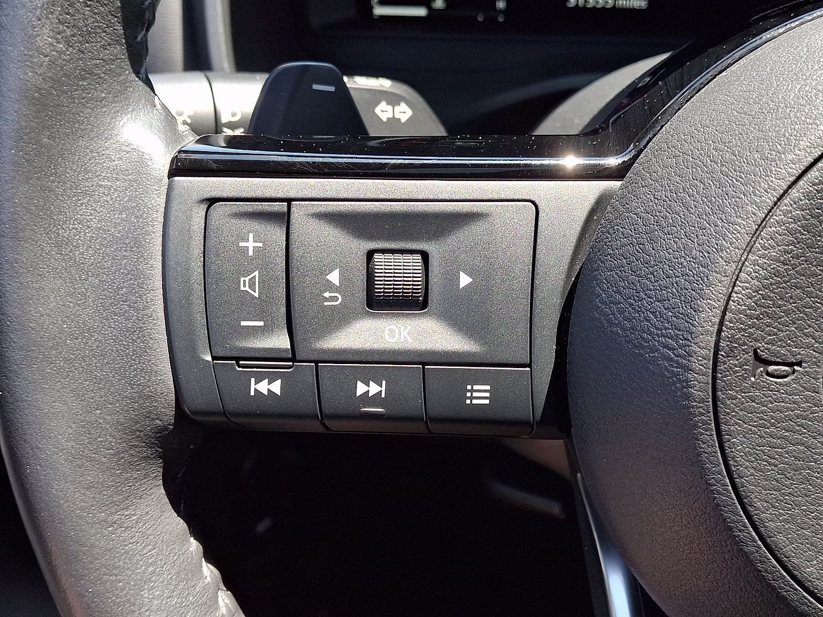 2024 Everest White Pearl - QBE Nissan Rogue Platinum Intelligent AWD AWD