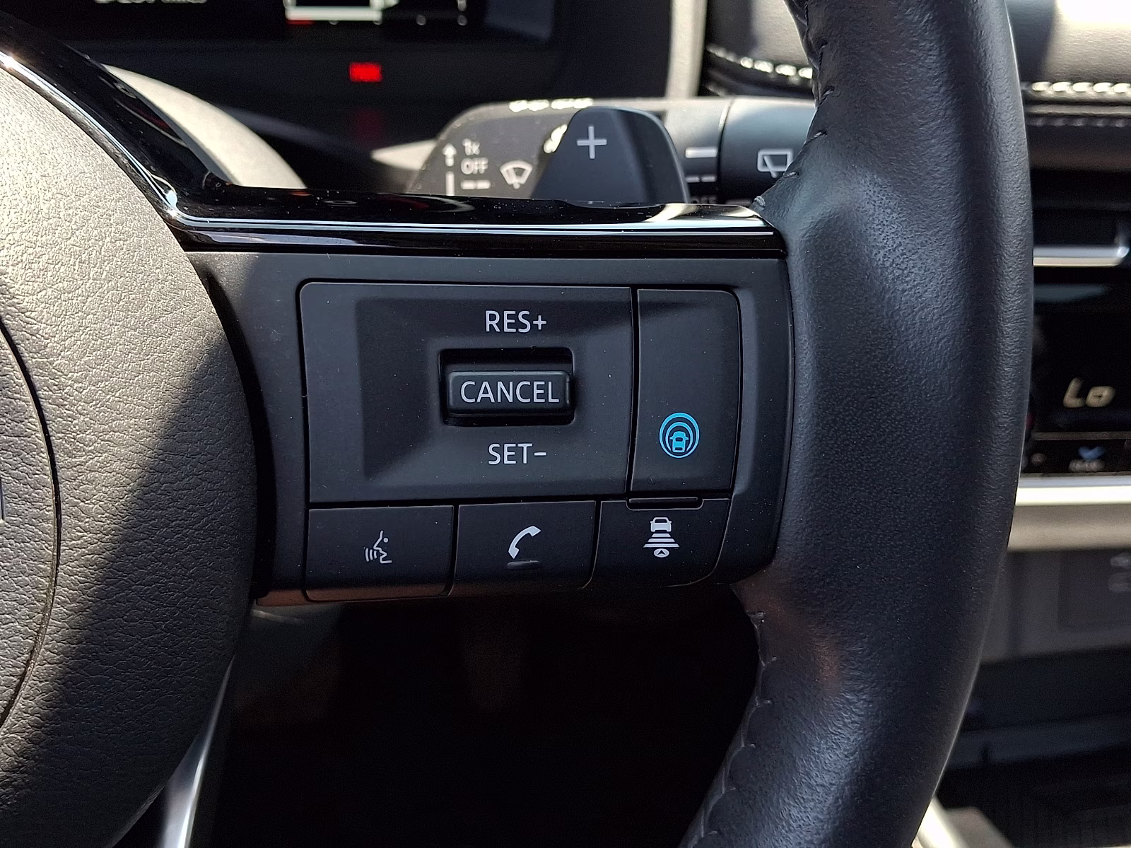 2024 Everest White Pearl - QBE Nissan Rogue Platinum Intelligent AWD AWD